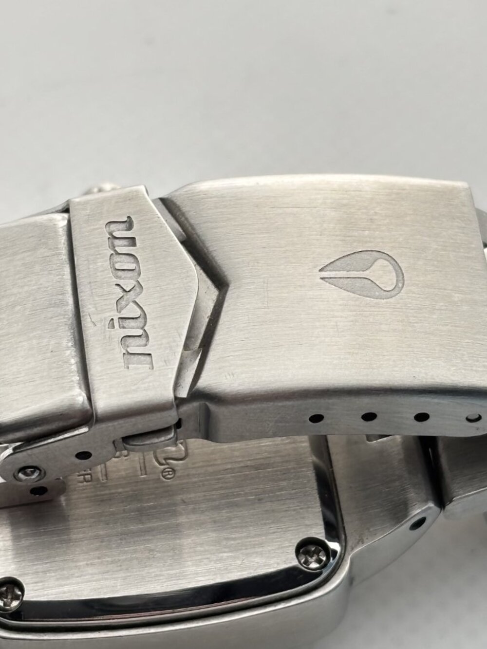 Nixon The Small Player Watch Stainless steel band Analog Quartz - Unisex 36mm - Picture 8 of 10